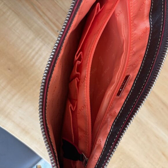 TOUS Crossbody Purse Bag in Brown Leather With Embossed Design - Picture 8 of 10